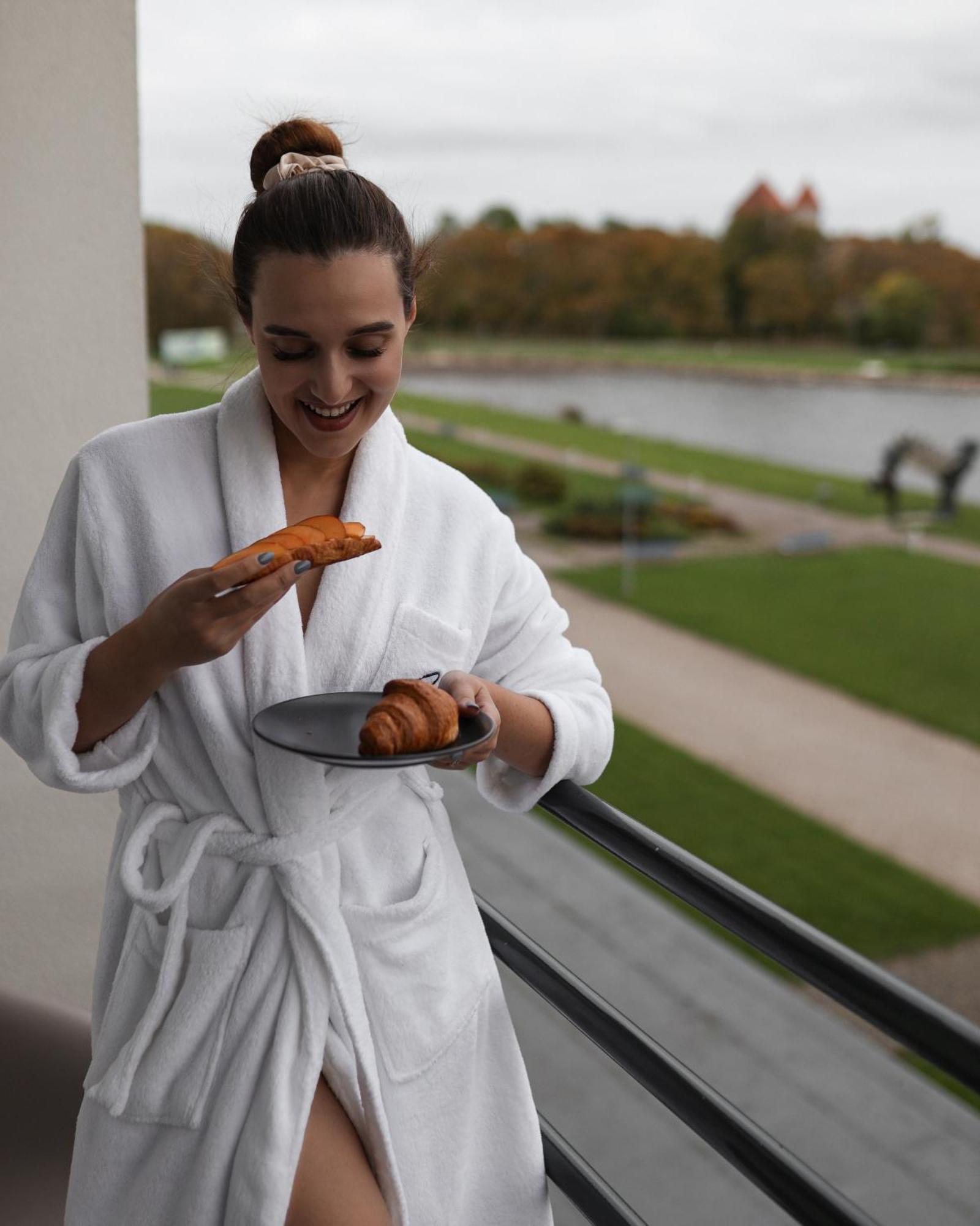 Oe Seaside Suites & Spa Курессааре Экстерьер фото